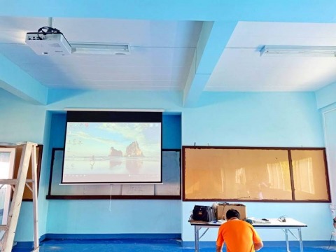 ติดตั้ง projector ห้องประชุม